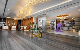 Radisson Blu Hotel, Waterfront 5*